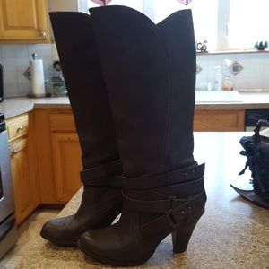 Rampage boots
